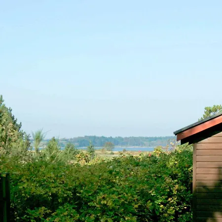 Three-bedroom Holiday In Lemvig 1 Thyholm